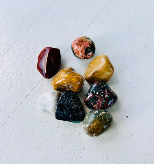 Pierre roulée en jaspe océanique