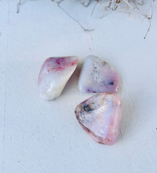 pierre roulée en thulite