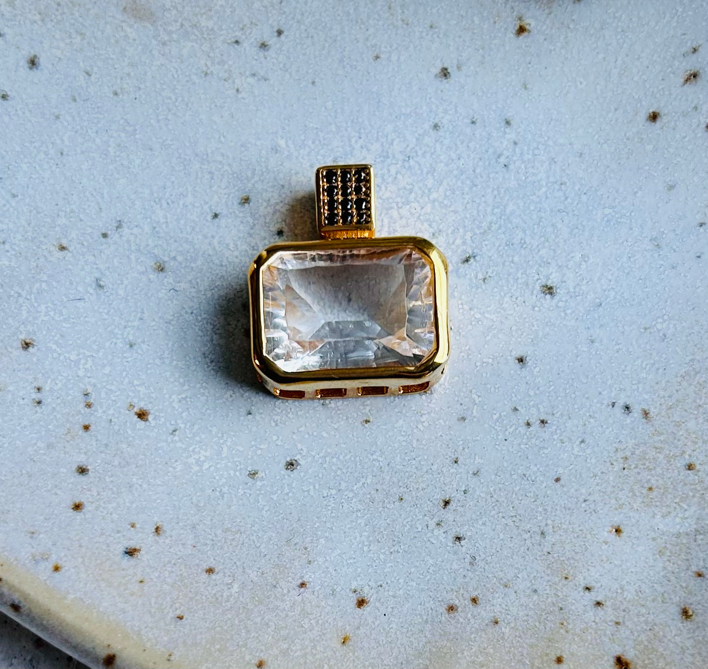 Pendentif en cristal de roche et spinelle - Vesta