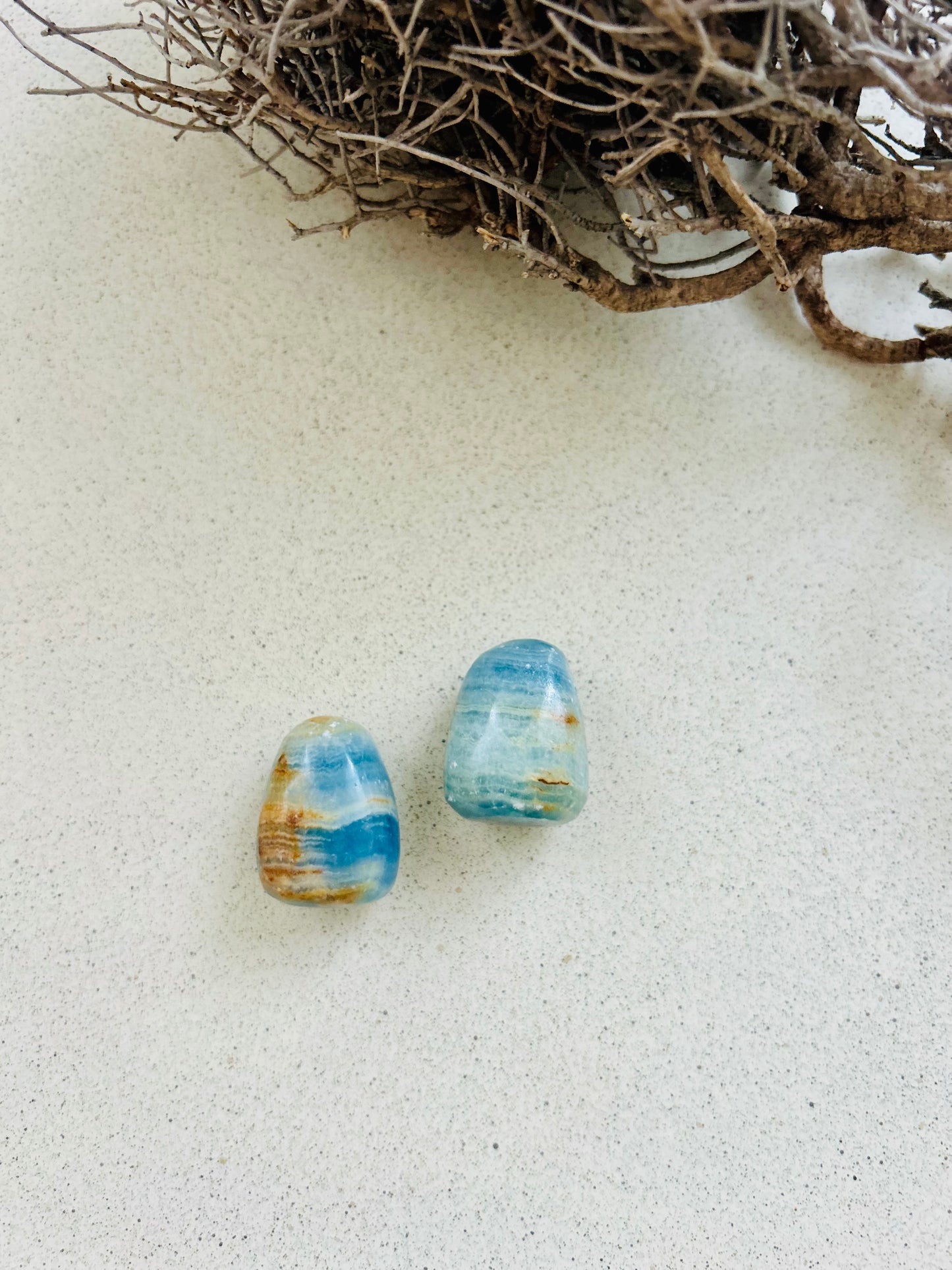 Aragonit Trommelstein gebohrt