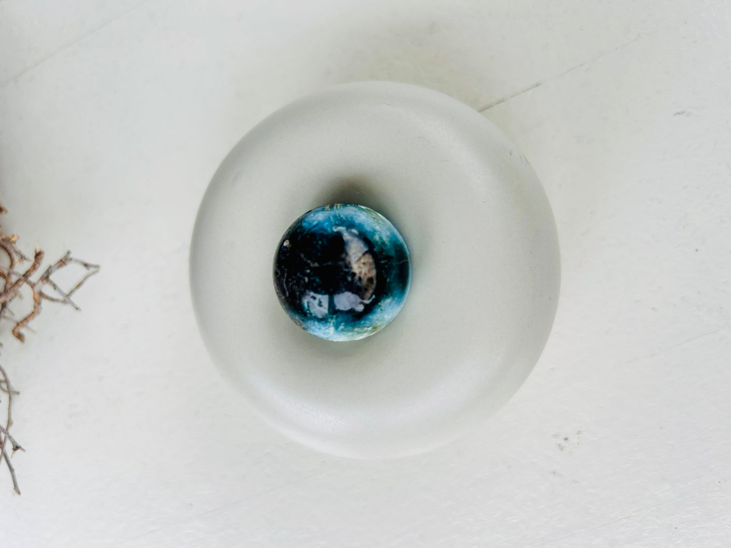 Boule de cristal de glace bleue (Glacèrite)