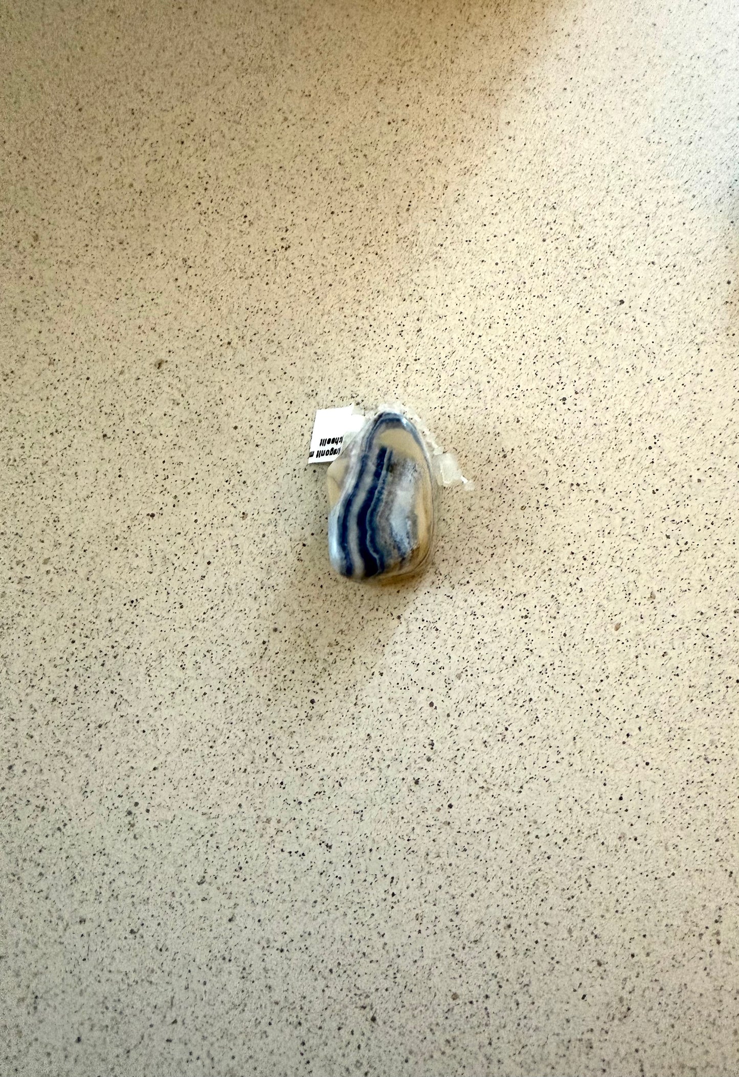 Aragonit mit Scheelit – Anhänger, gebohrt