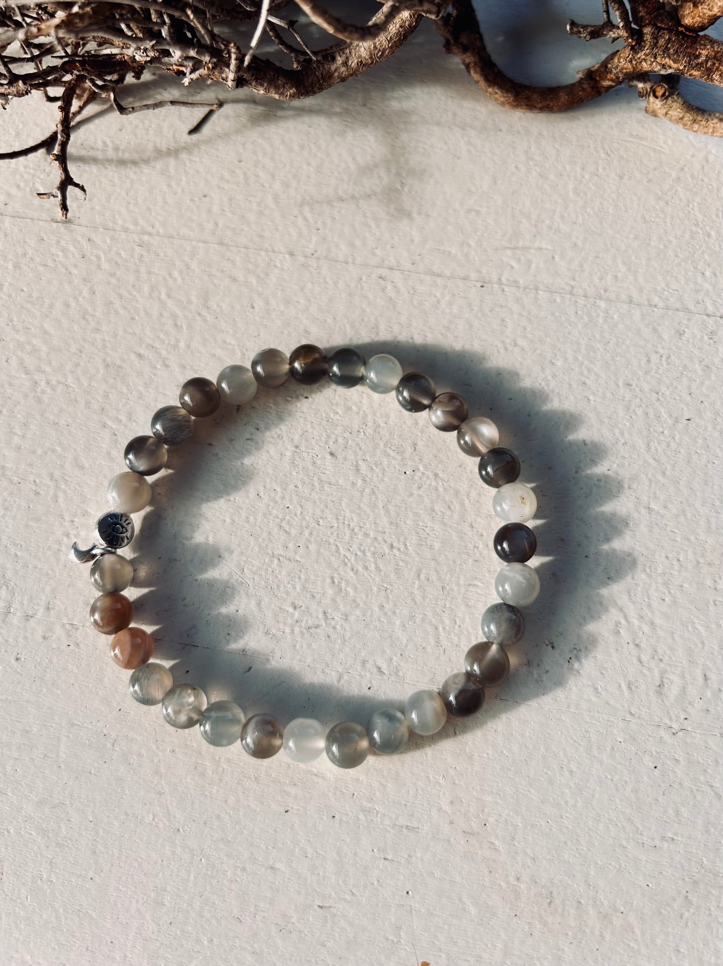 Bracelet en pierre de lune foncée | Fait main