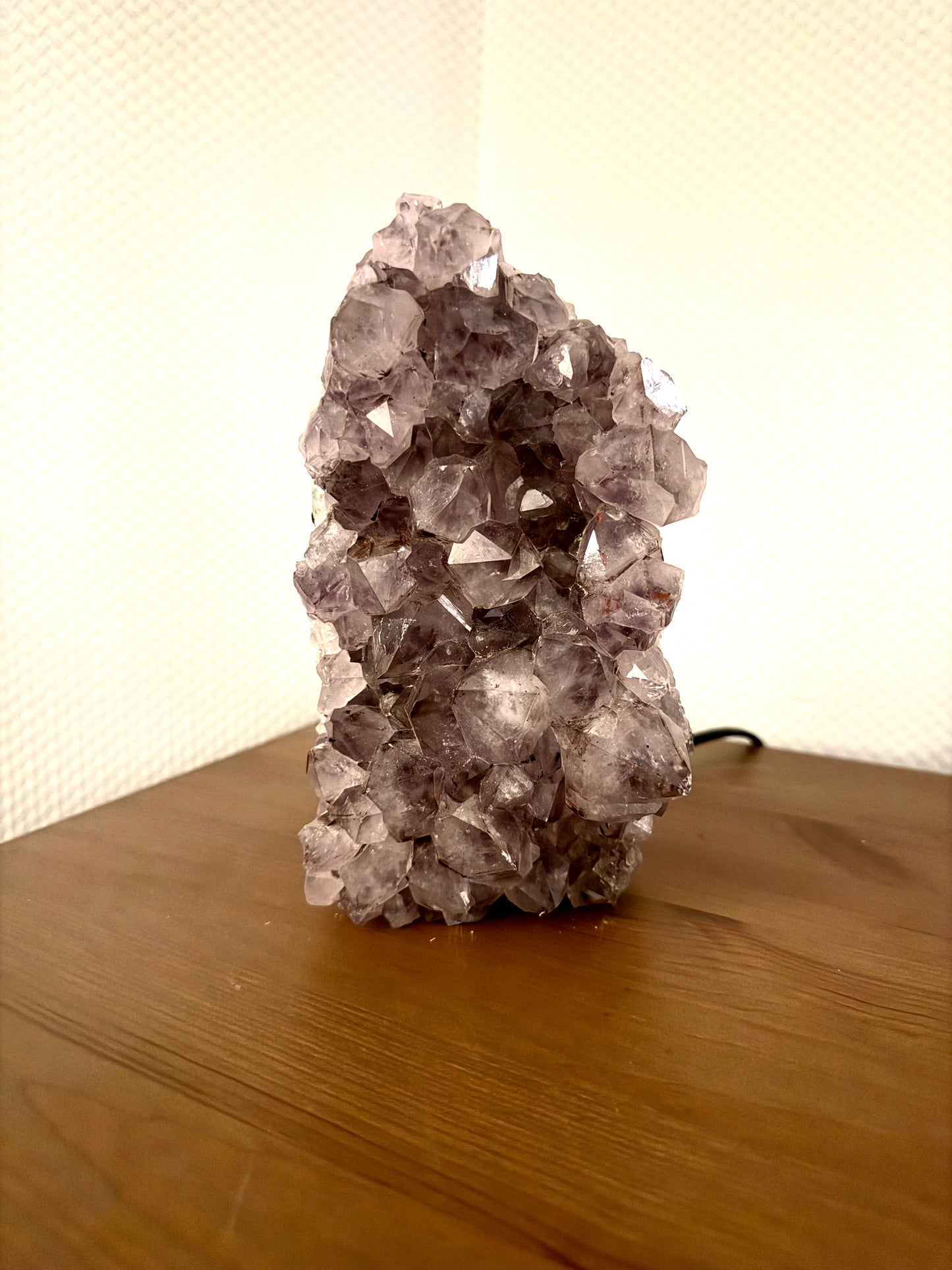 Kristalllampe aus Amethyst, Rosenquarz oder Bergkristall – natürliche Edelstein-Lampe