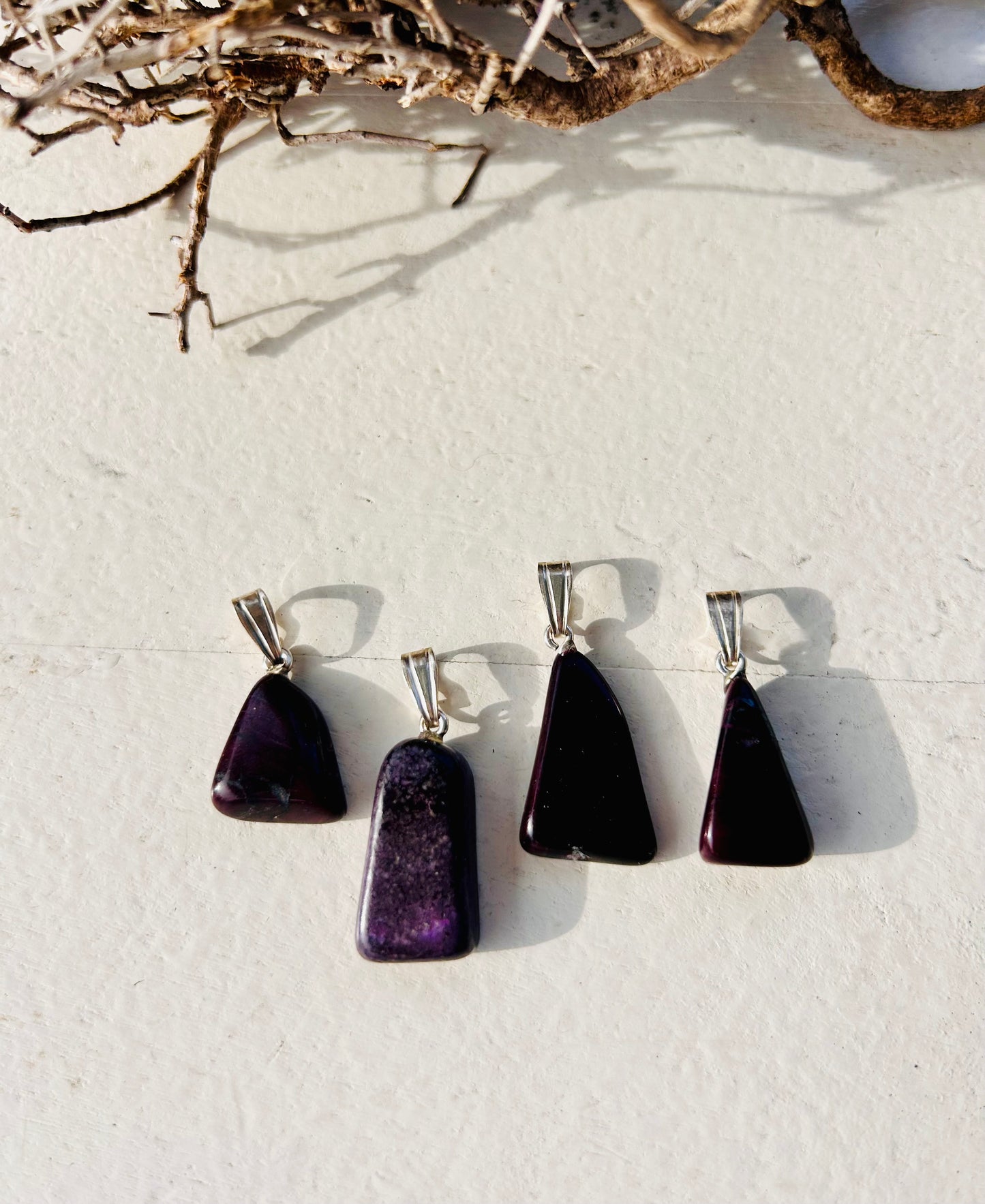 Pendentifs en sugilite | Pièces uniques