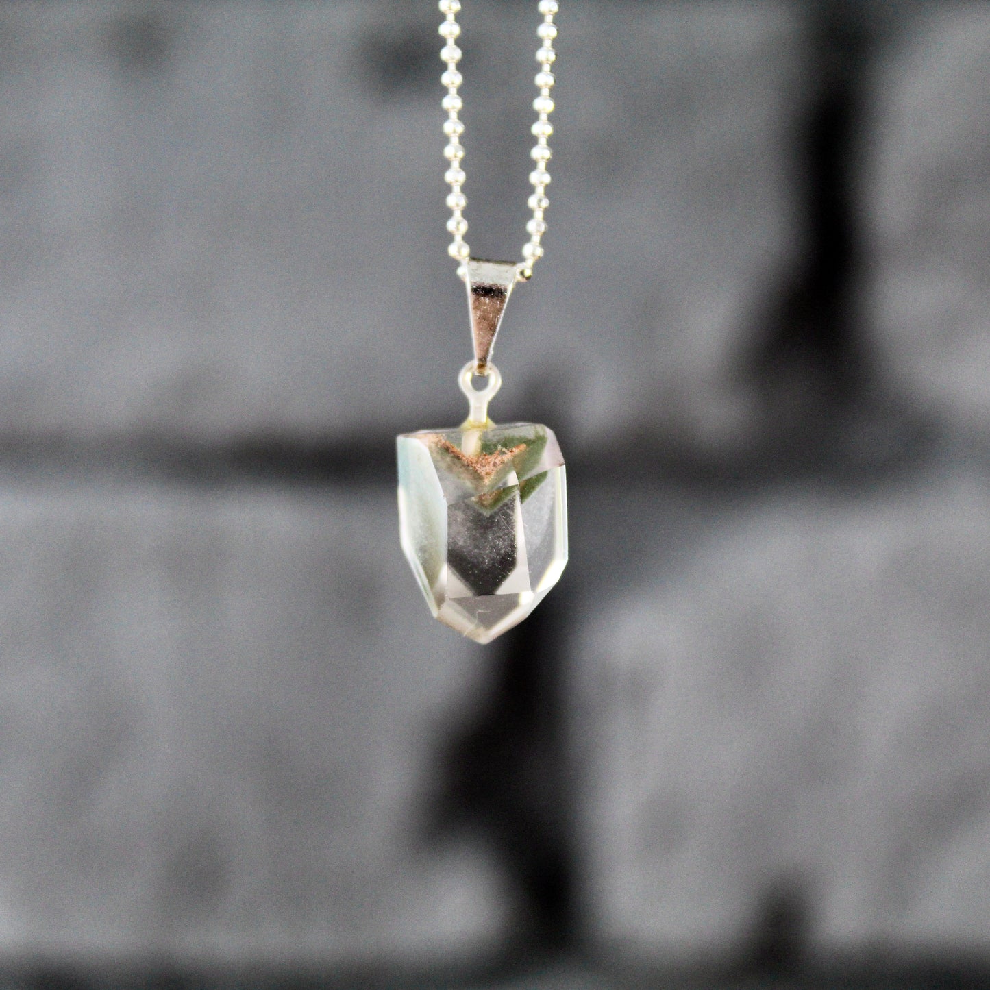 Lodolite | Pendentif en quartz de jardin