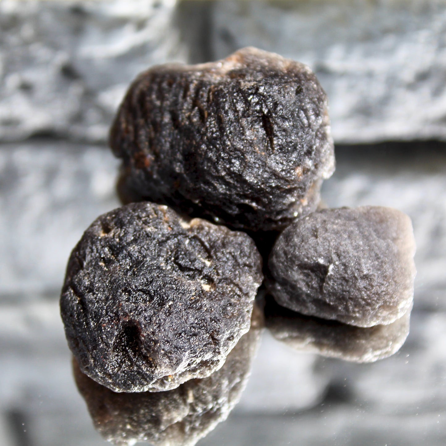 pierre brute tectite