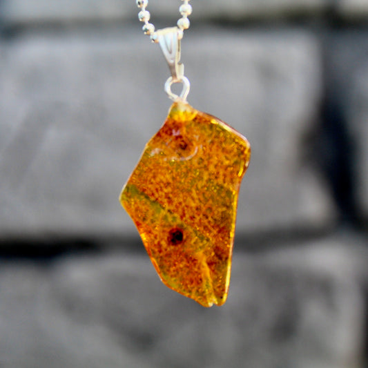 Pendentif en ambre