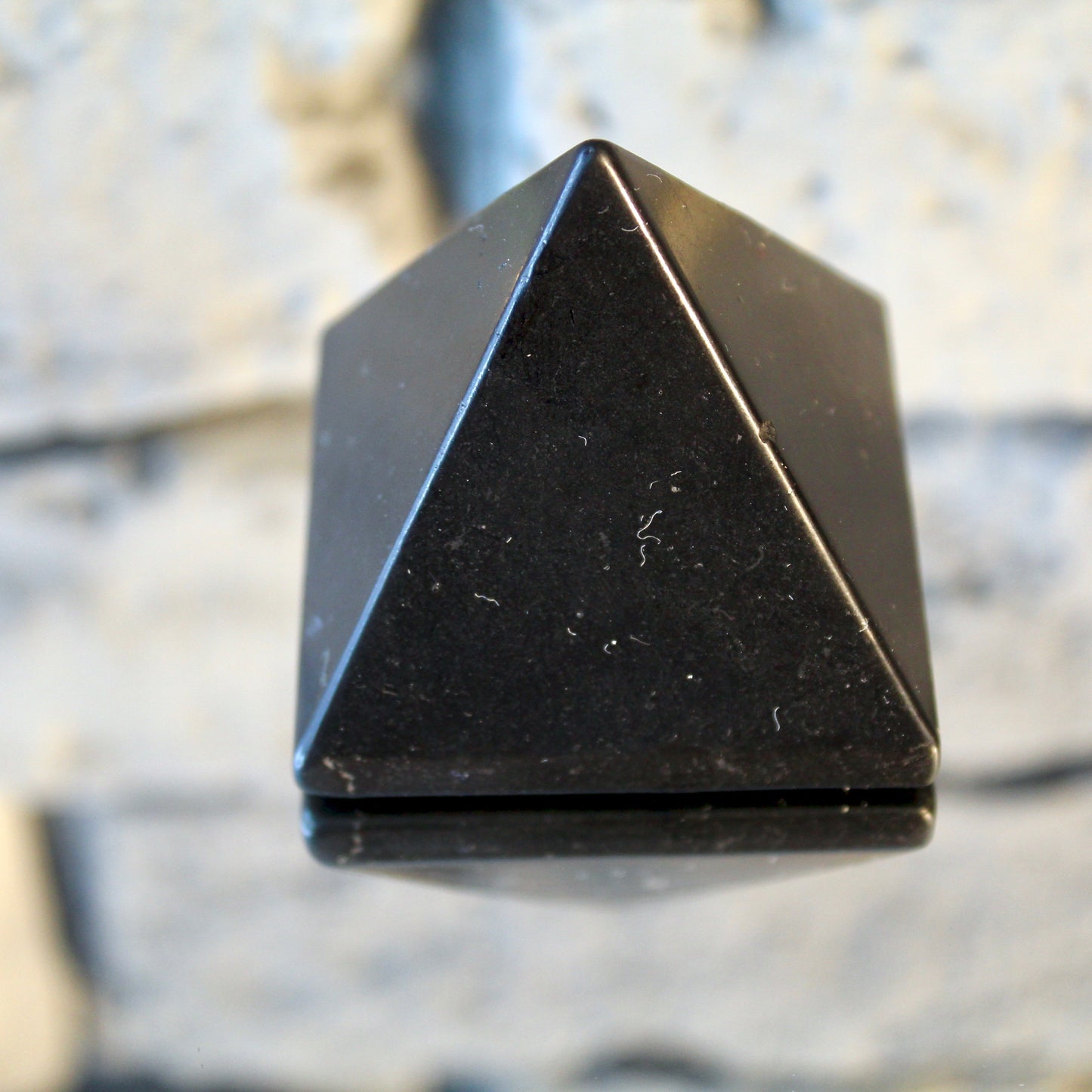Pyramide de shungite