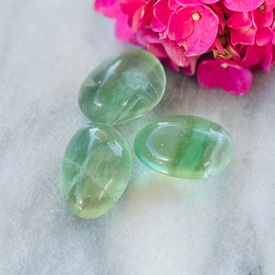 Pierre roulée en fluorite