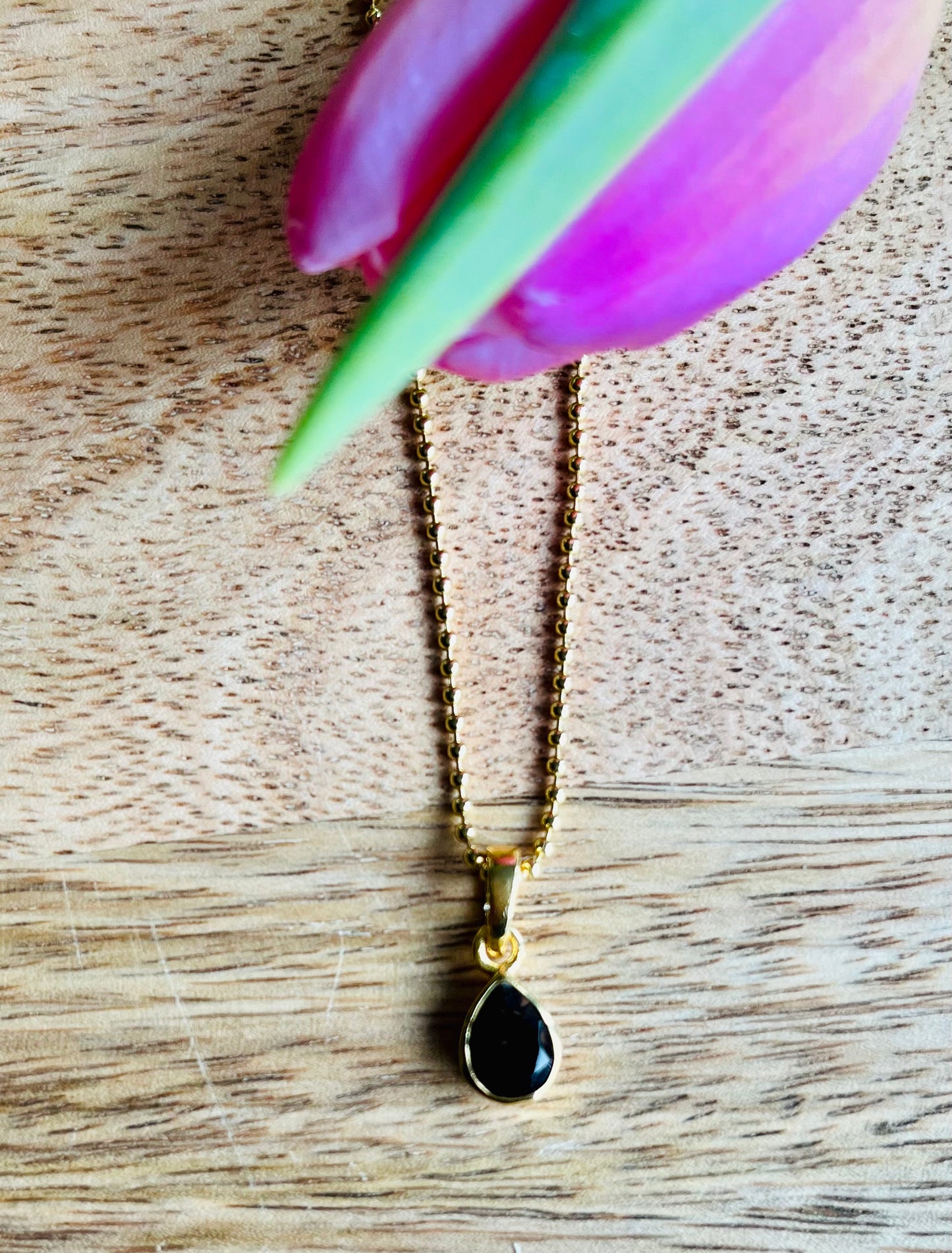 Pendentif en onyx, argent 925 | Or 24 carats | Édition limitée