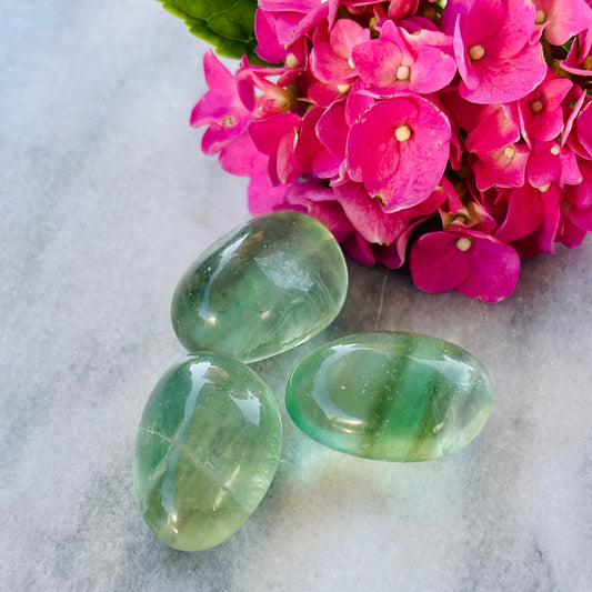 Pierre roulée en fluorite