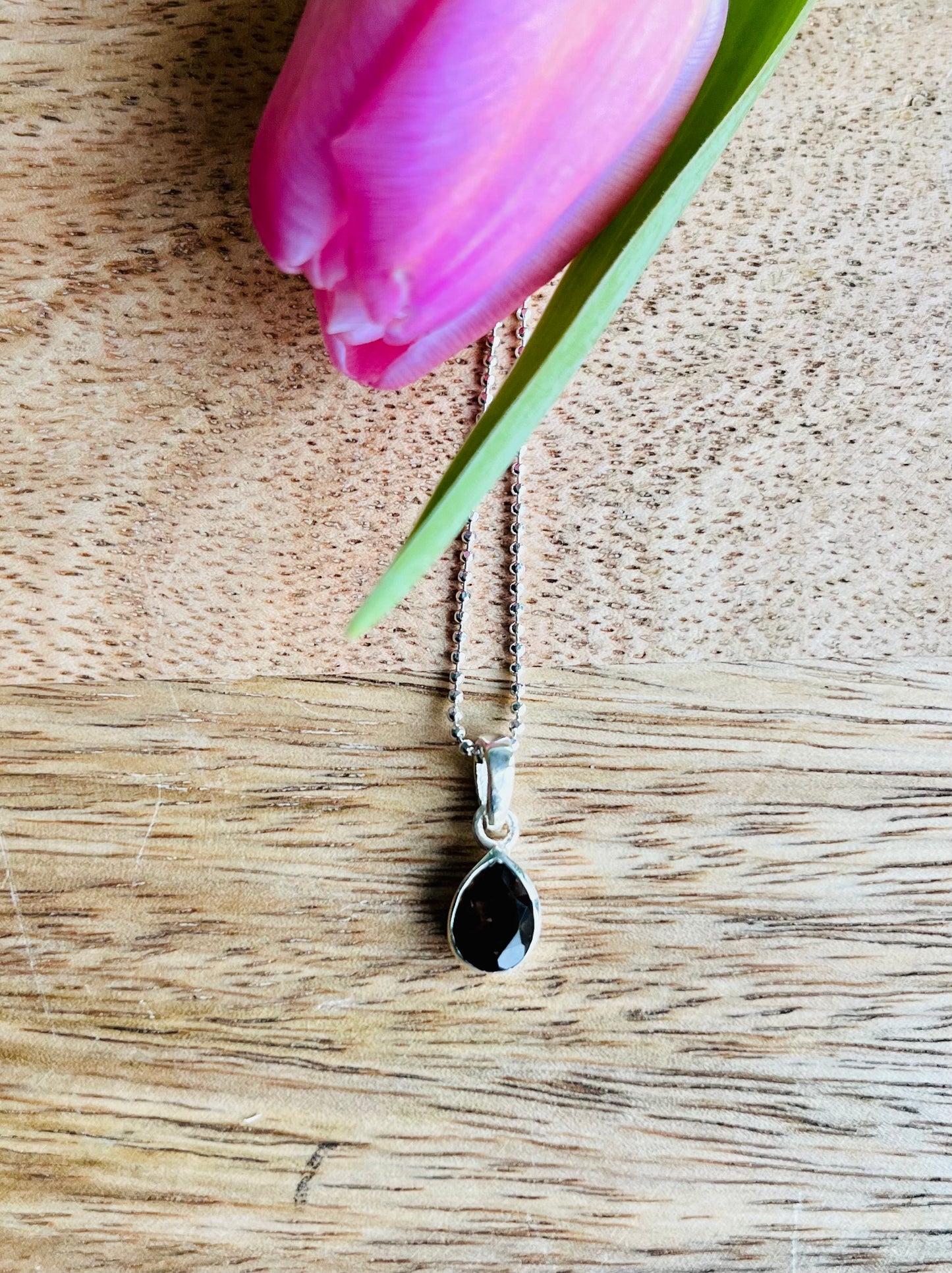 Pendentif en onyx, argent 925 | Or 24 carats | Édition limitée