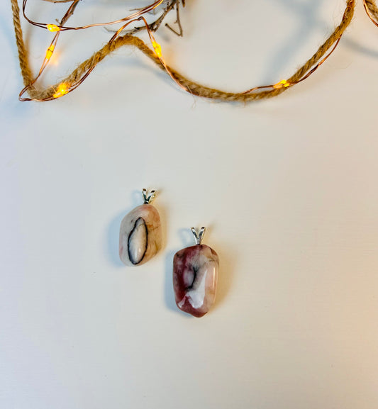 Collier pendentif en quartz fraise