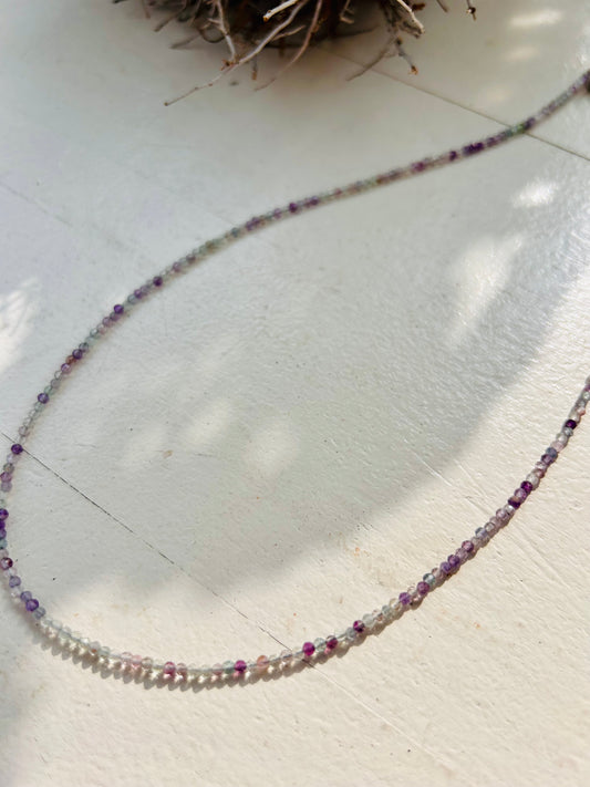 Fluorite – Collier délicat en pierres précieuses