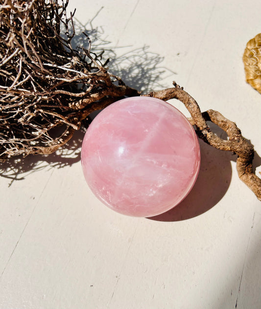 Sphère de quartz rose