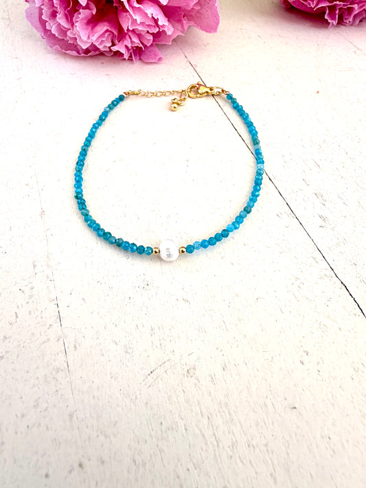 Apatit Armband mit Süßwasserperle – Edelstein Armband goldfarben