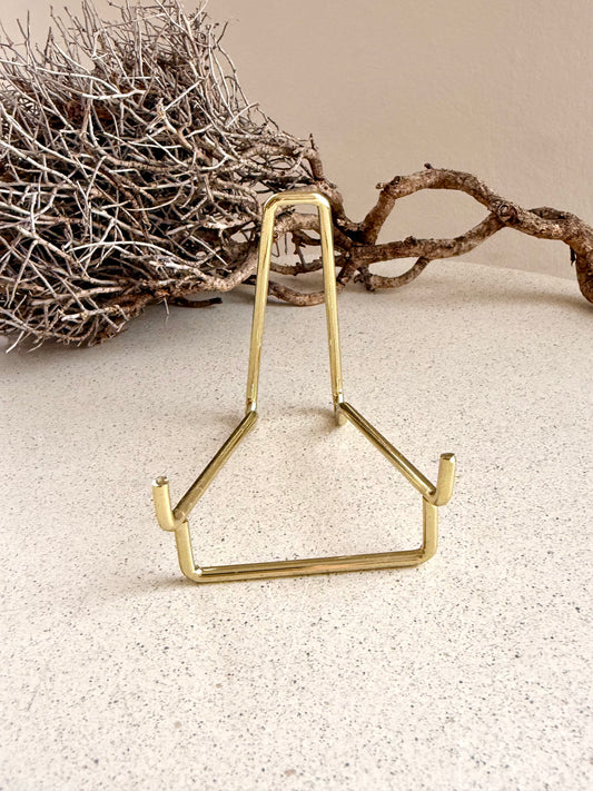 Metallständer Gold – schlichter Kristallhalter für Scheiben & Carvings (6x7cm)