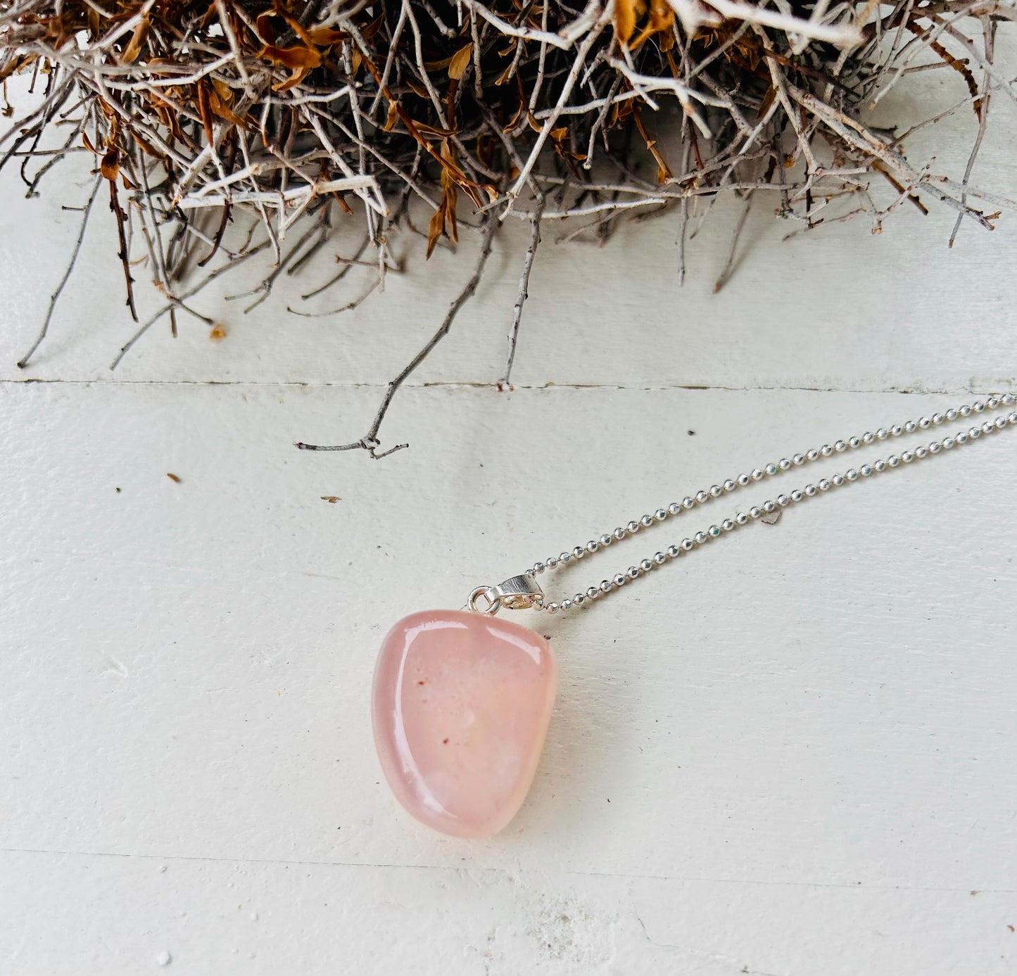 Pendentif en calcédoine rose