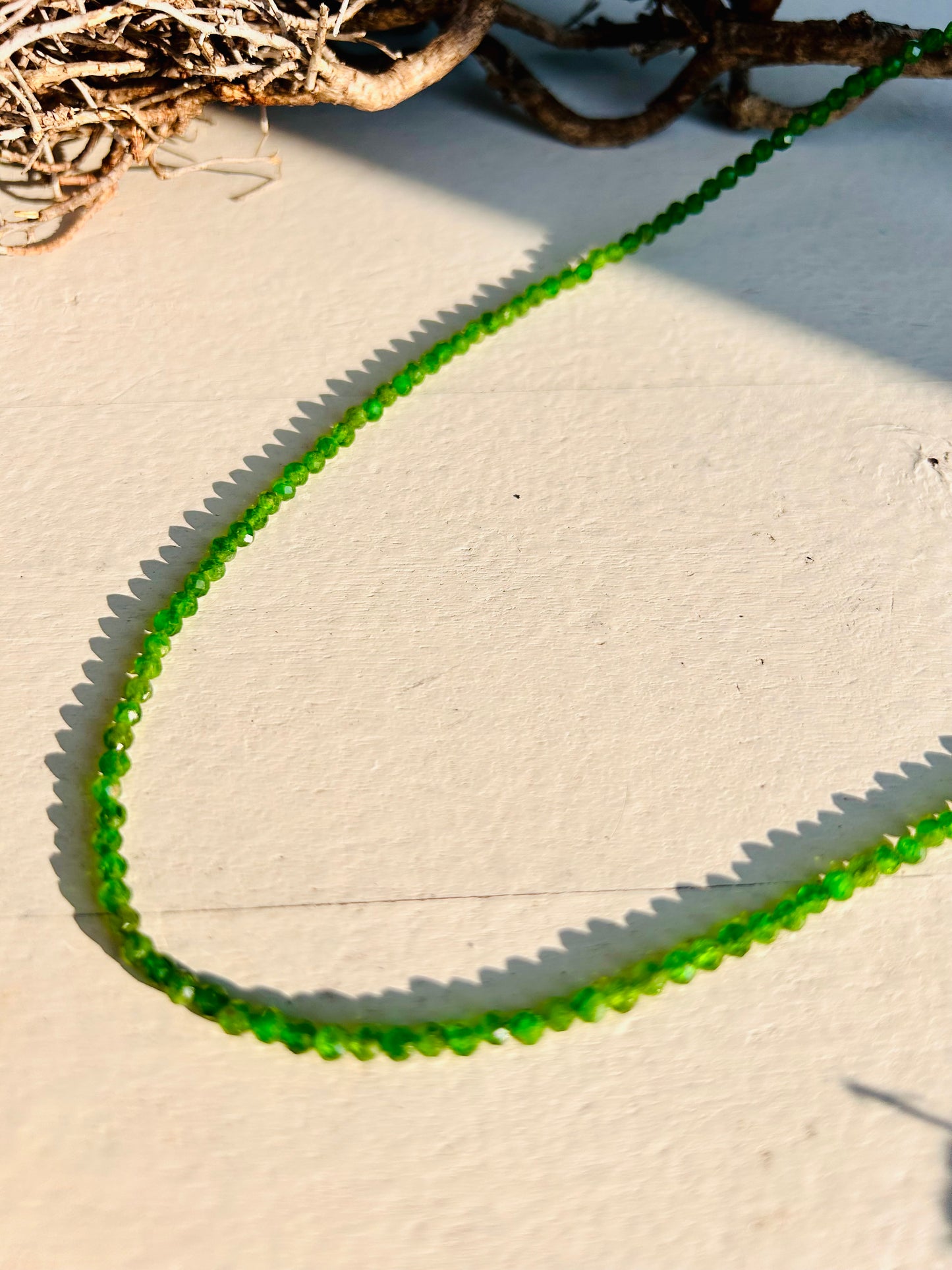 Collier en diopside chromé