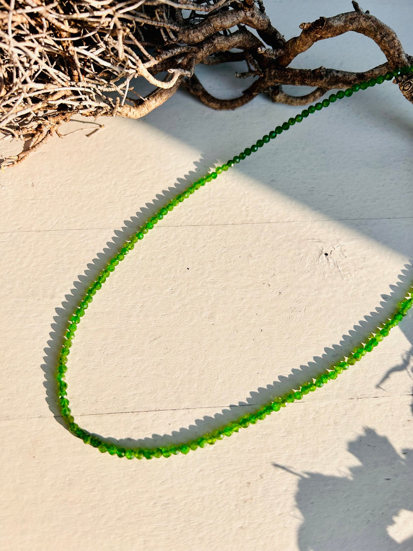 Collier en diopside chromé