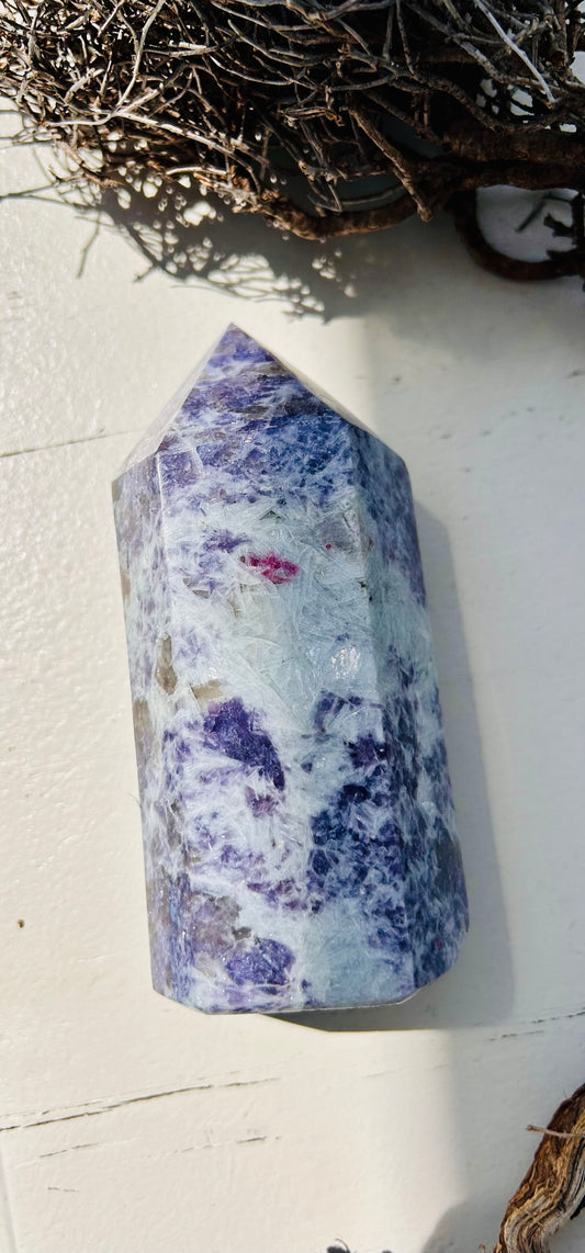 Pointe en lépidolite