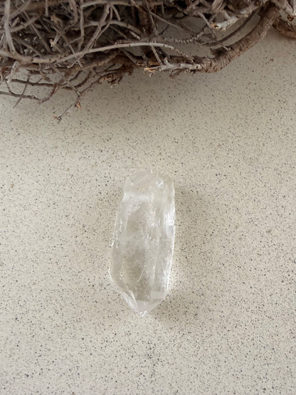 Gebohrte Heilsteine – Anhänger für deine Kette