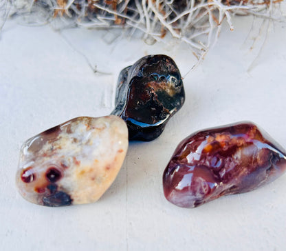 Pierre roulée en agate de feu 