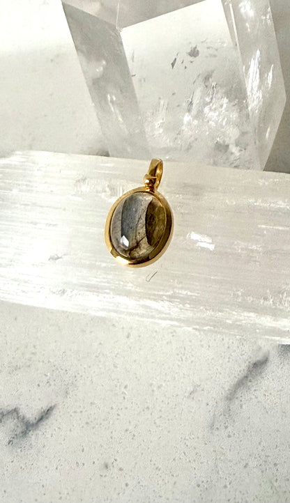 Golden Ballroom Anhänger