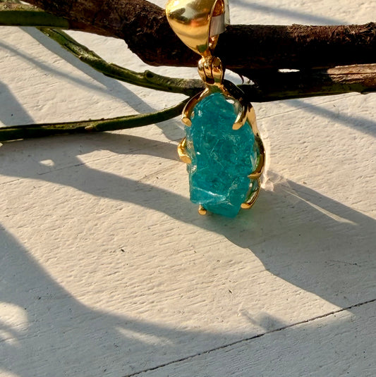 Apatit Rohstein Anhänger  – Einzelstück