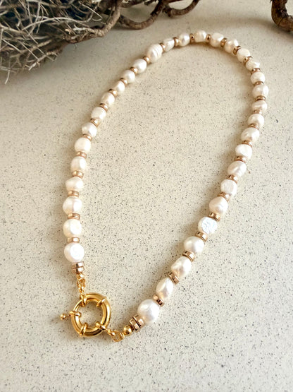 MIRELLA als moderner Perlen-Choker