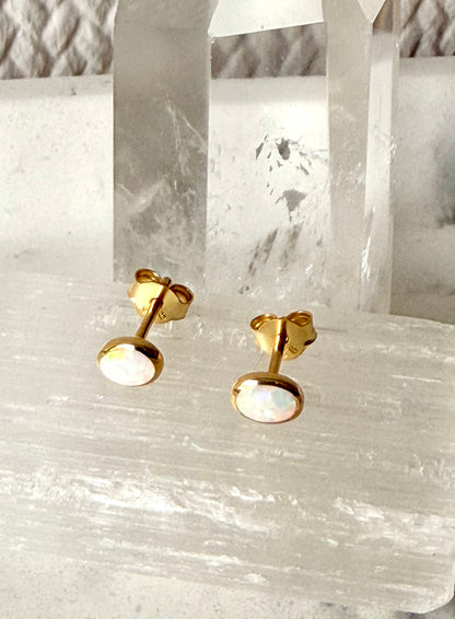 The Whisper Studs – Opal Ohrstecker