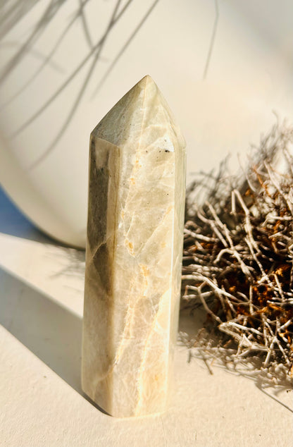 Pierre de lune verte | Pointe de garniérite | Pièce unique