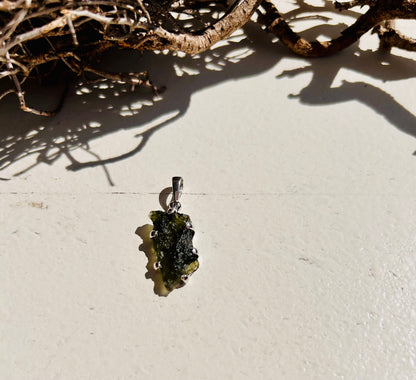Pendentif en moldavite | argent 925