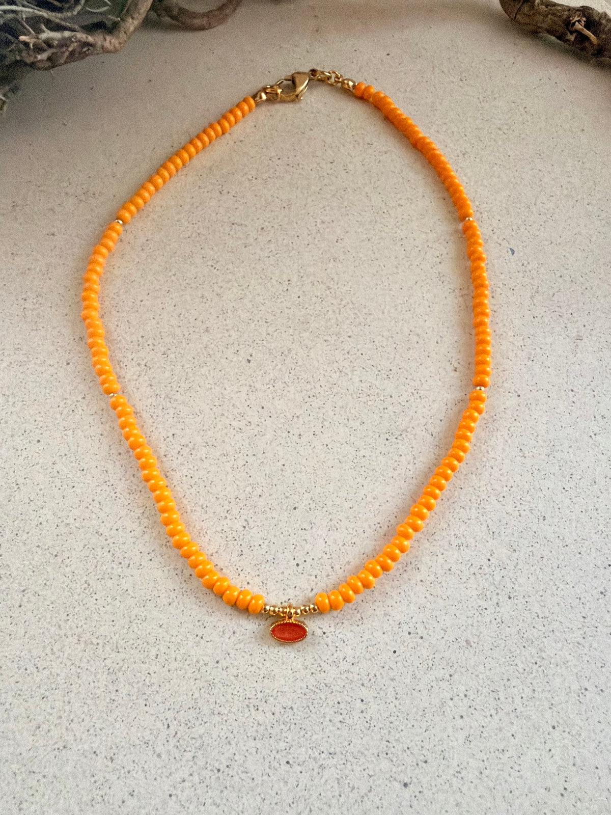 Perlenkette orange layering