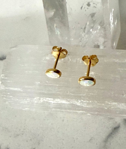 The Whisper Studs – Opal Ohrstecker