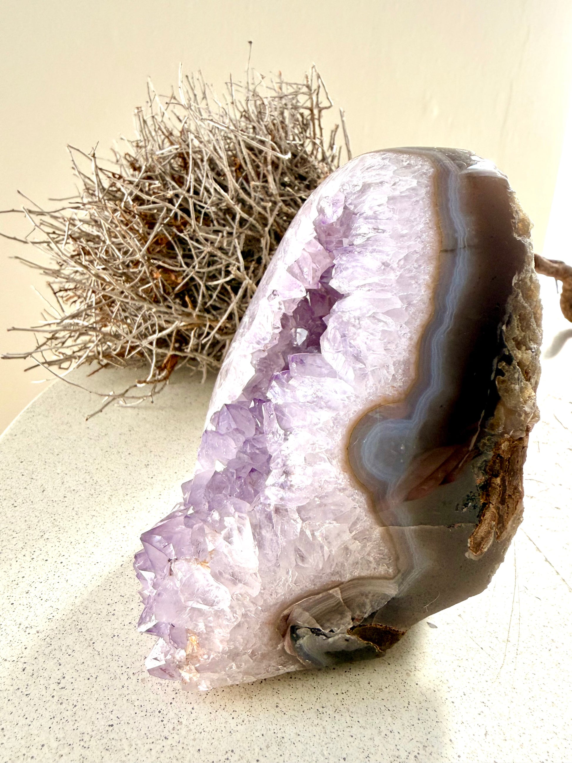 Amethyst Achat Druse poliert, 9x7 cm, mit Achat-Rand, HejLuna Bruchsal
