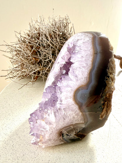 Amethyst Achat Druse poliert, 9x7 cm, mit Achat-Rand, HejLuna Bruchsal
