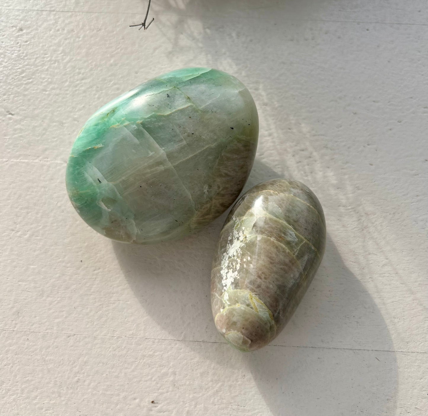 Garnierit | Grüner  Mondstein Seifenstein