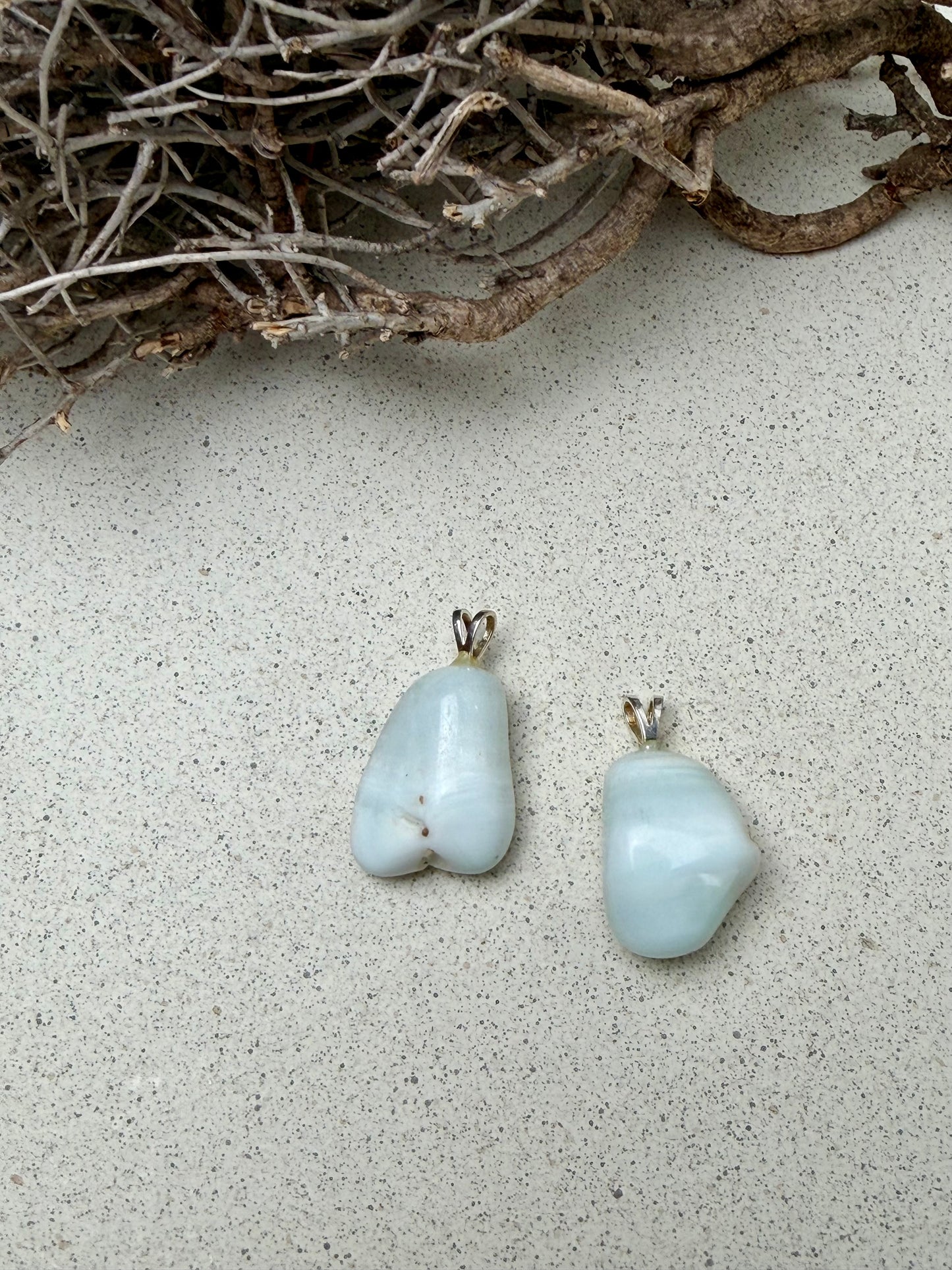 Collier pendentif en aragonite