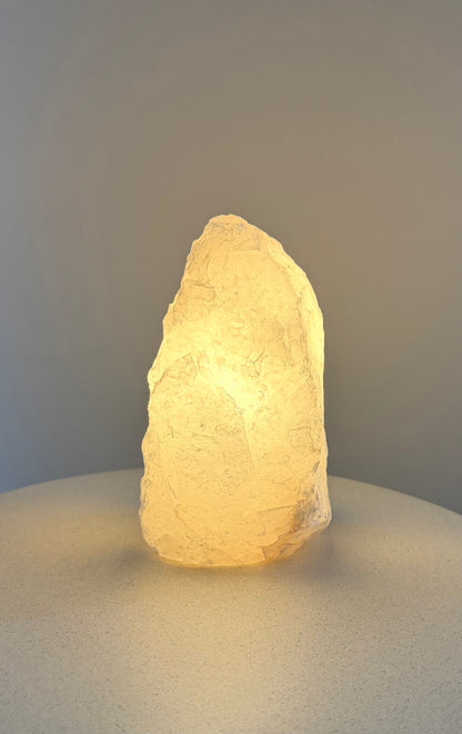 Kristalllampe aus Amethyst, Rosenquarz oder Bergkristall – natürliche Edelstein-Lampe