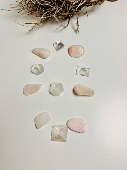 Ensemble de grilles de cristal avec apophyllite et pétalite – Un portail vers la clarté et la légèreté