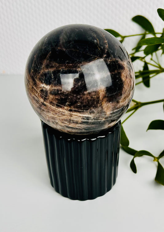 Sphère sombre en pierre de lune | Unique