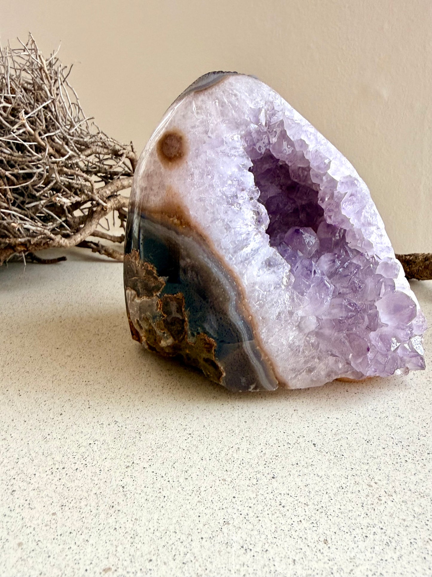 Amethyst Achat Druse poliert, 9x7 cm, mit Achat-Rand, HejLuna Bruchsal