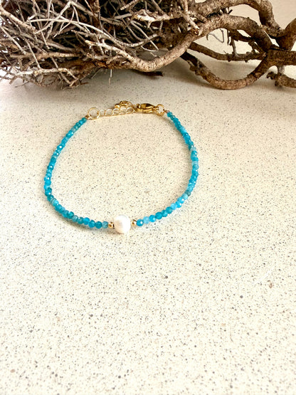 Apatit Armband mit Süßwasserperle – Edelstein Armband goldfarben