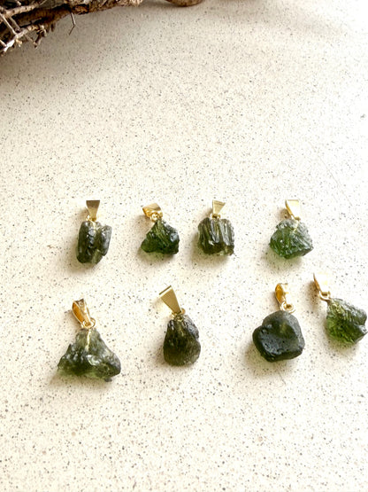 Moldavit mit Goldöse 💚