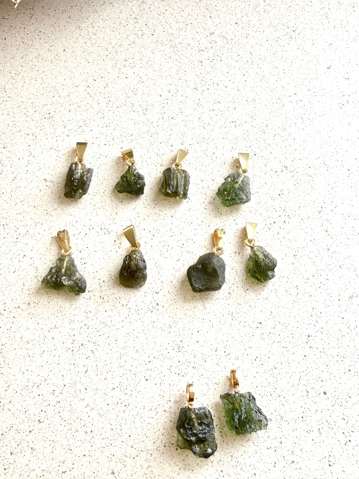 Moldavit mit Goldöse 💚