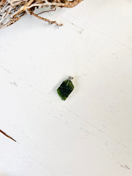 Pendentif en moldavite | Boucle en argent 925 | Pièces uniques