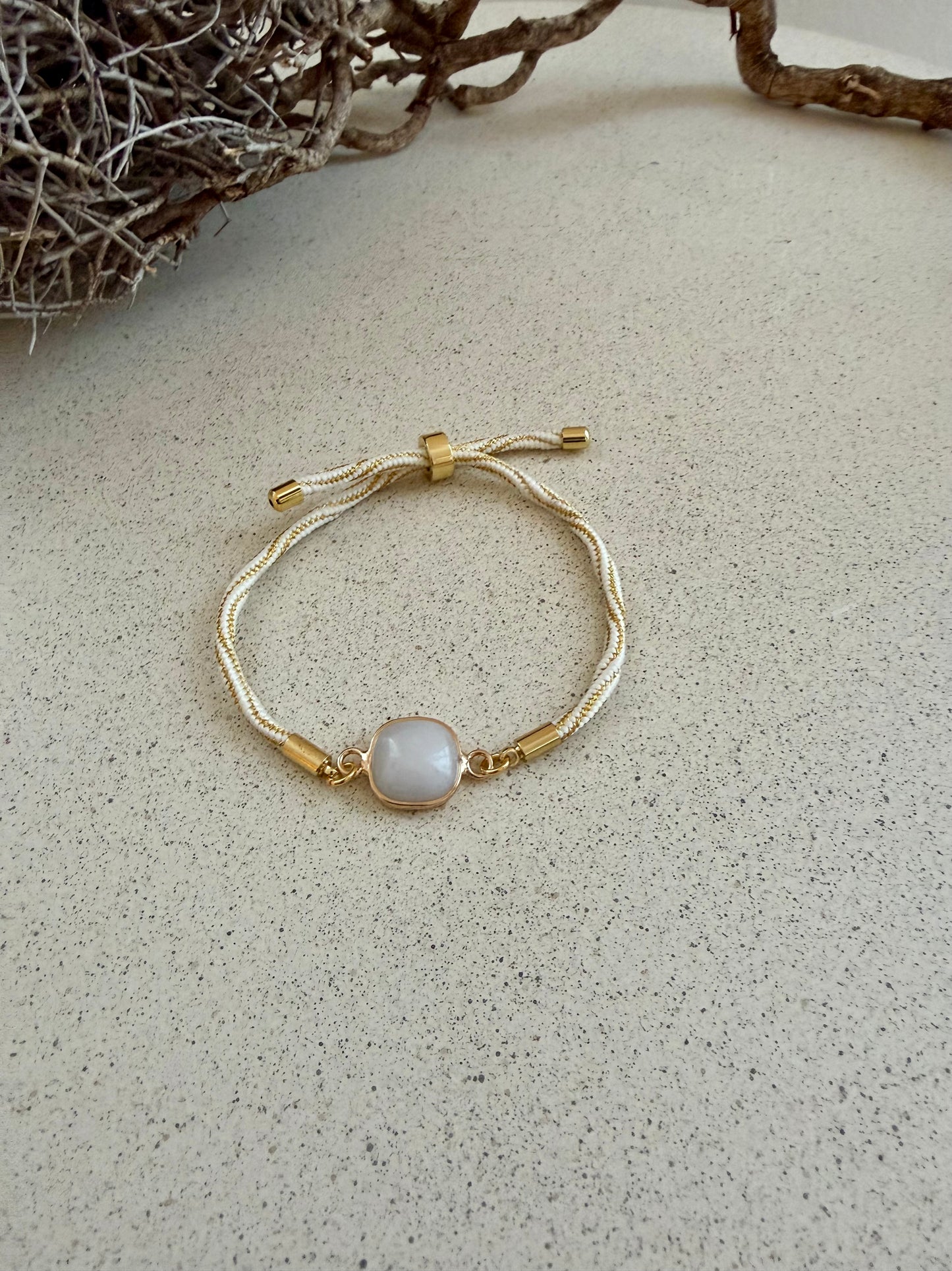 Greta - Kordelarmband mit Kristall