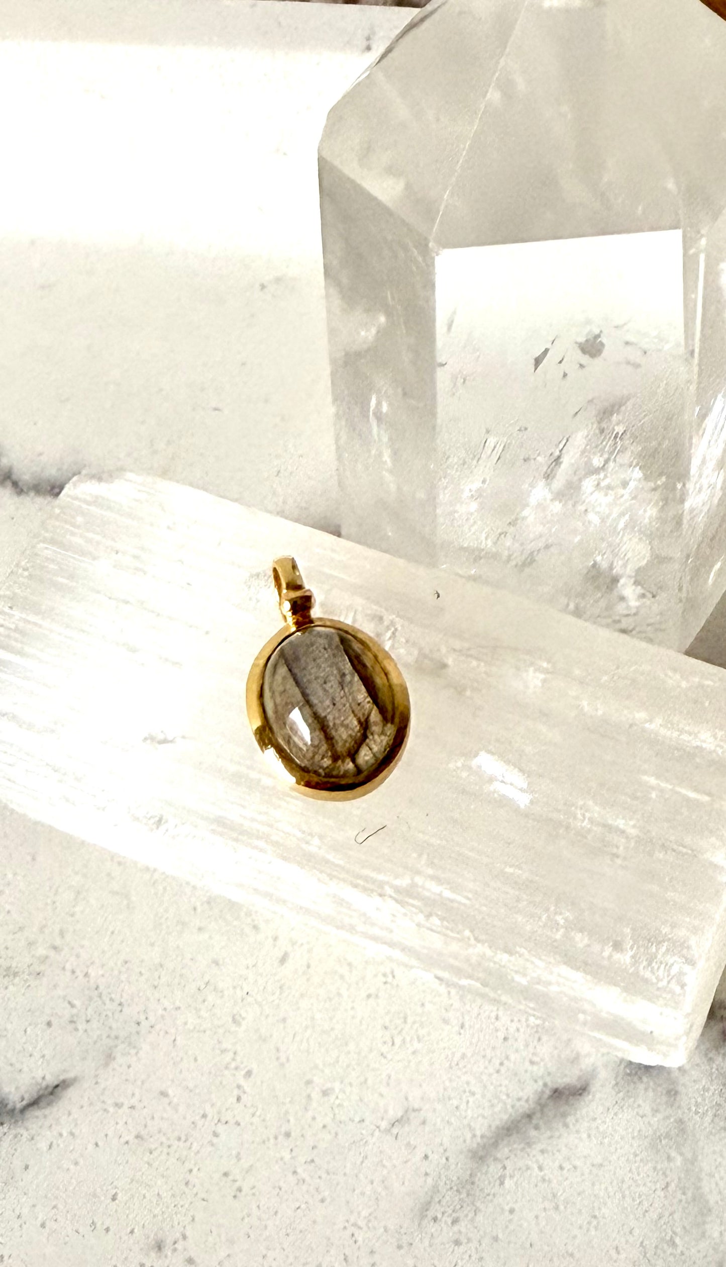 Golden Ballroom Anhänger